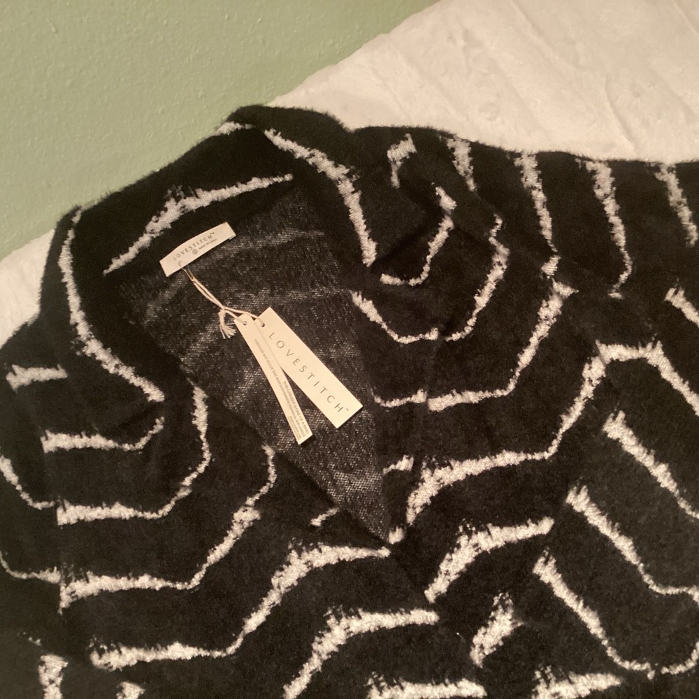 Lovestitch Black & White Fuzzy Chevron Jacquard Button Front Coatigan New S